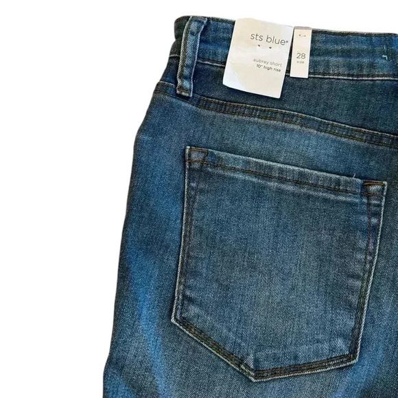 NWT STS Blue Women's High Rise Aubrey Cutoff Distressed Jean Short Size 28 - Picture 8 of 13